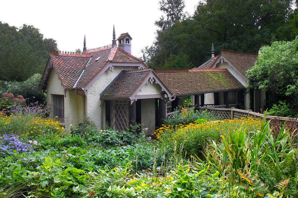 Duck Island Cottage Garden