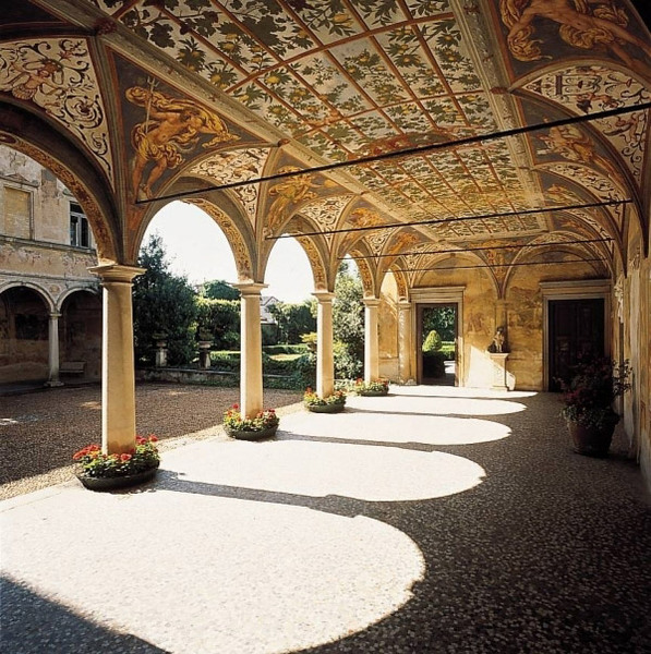 Portico, Villa Cicogna Mozzoni