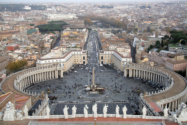 Vatican Palace, Piazza San Pietro