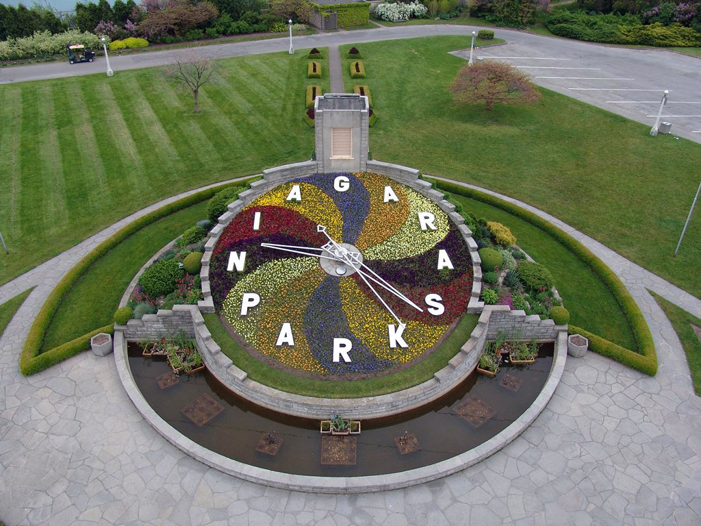 niagara parks floral clock and gardens