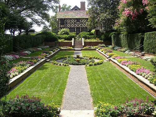 Agecroft Hall Gardens, Richmond