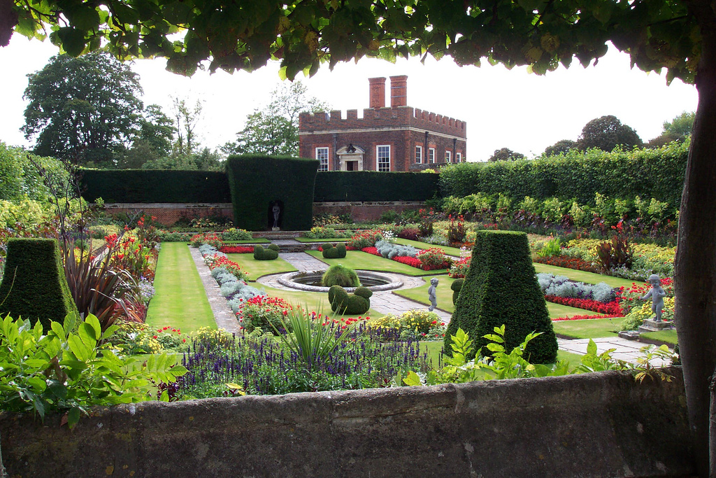 Hampton Court Palace Garden