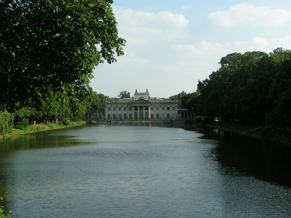 Palace on the Water, Royal Baths Park