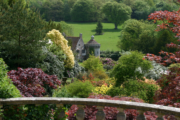 Scotney Castle Garden, May 2009