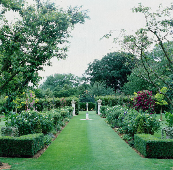 Burrows Gardens, Brailsford
